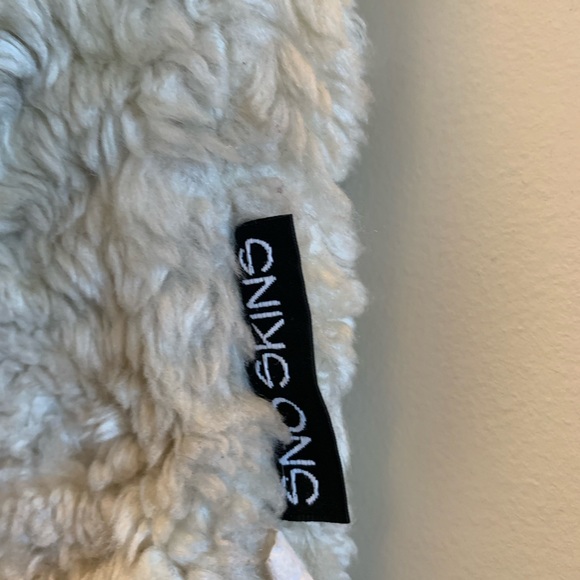 Sno Skins Suede Faux Shearling Vest reversible Size Large - Picture 5 of 8